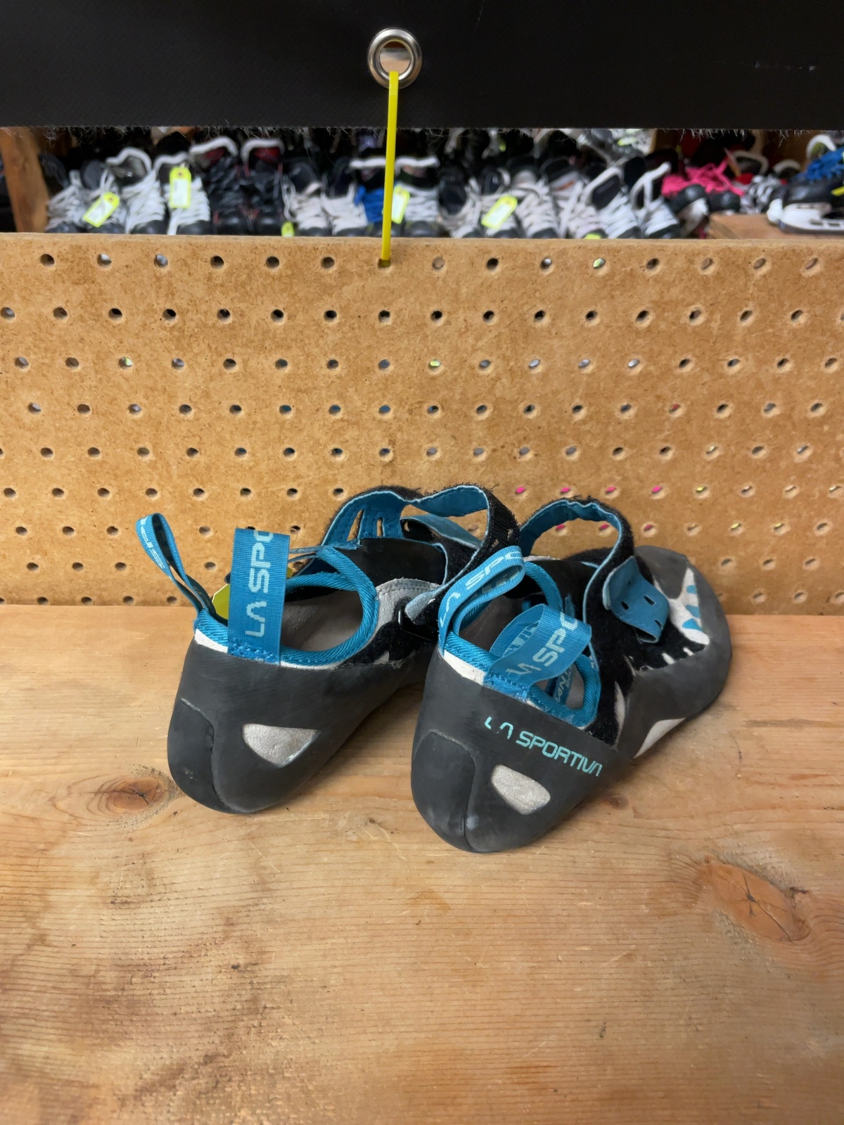 La Sportiva Tarantula Size 6 Rock Climbing Shoes