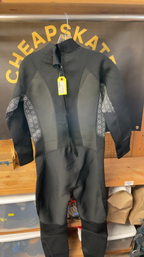Ladies 12/14 Mountain Warehouse Full Body Wetsuit