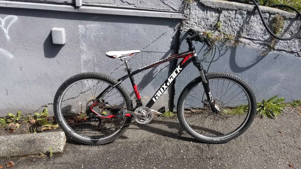 Lauxjack Hardtail Mountain Bike Black/Red Used