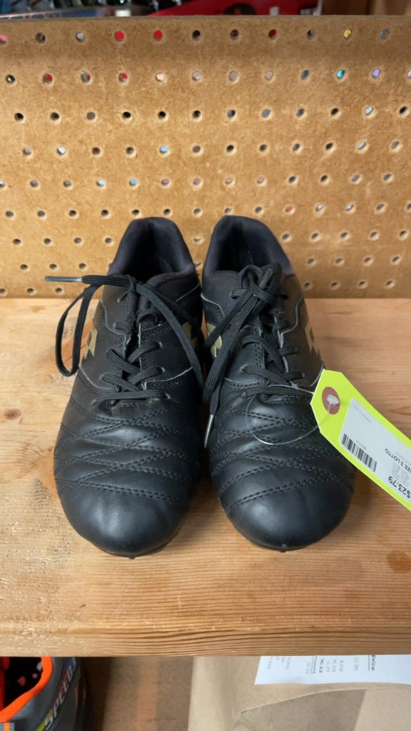 Lotto Soccer Cleats Black/Gold Size 3