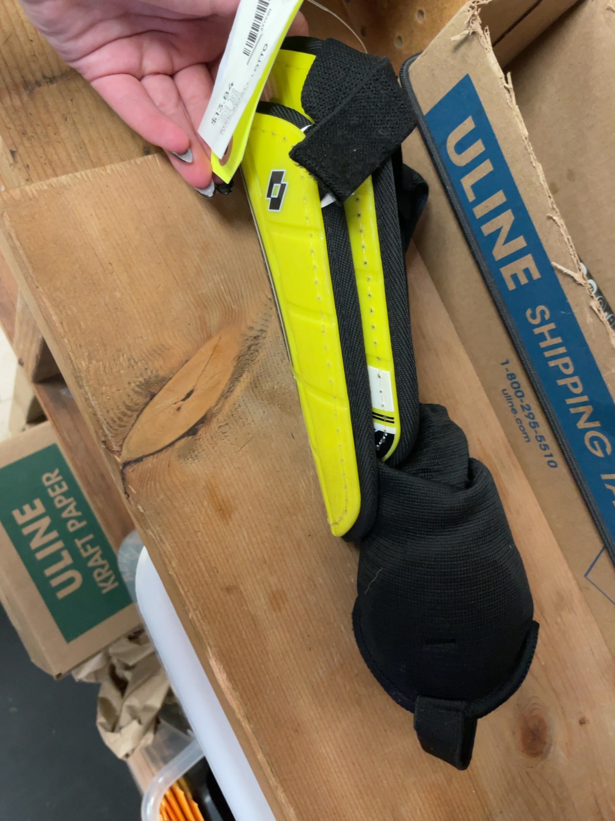 Lotto Soccer Shin Pads Size Small Yellow/Black