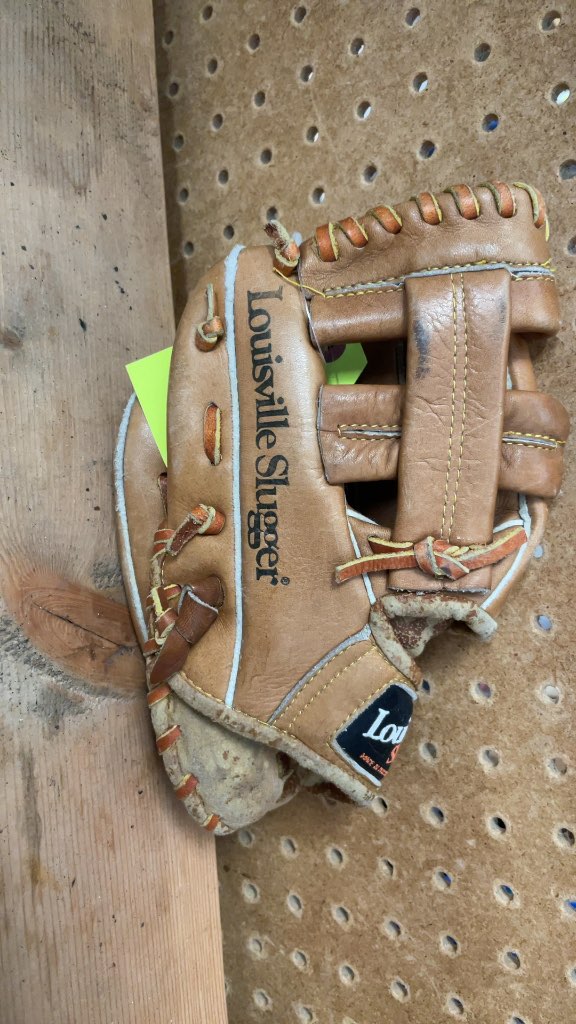 Louisville Slugger LSG47G 10" Baseball Glove - Steve Garvey Autograph Model