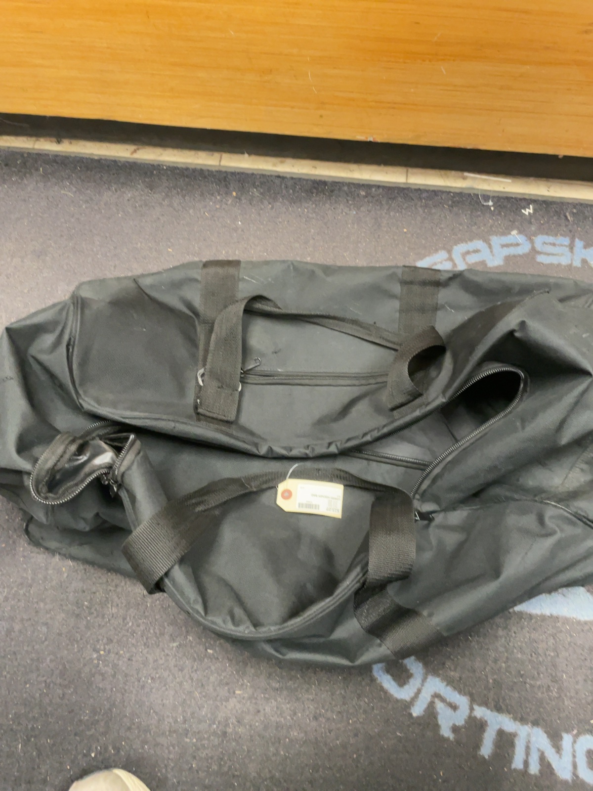 Lowry Wheeled Hockey Bag Black