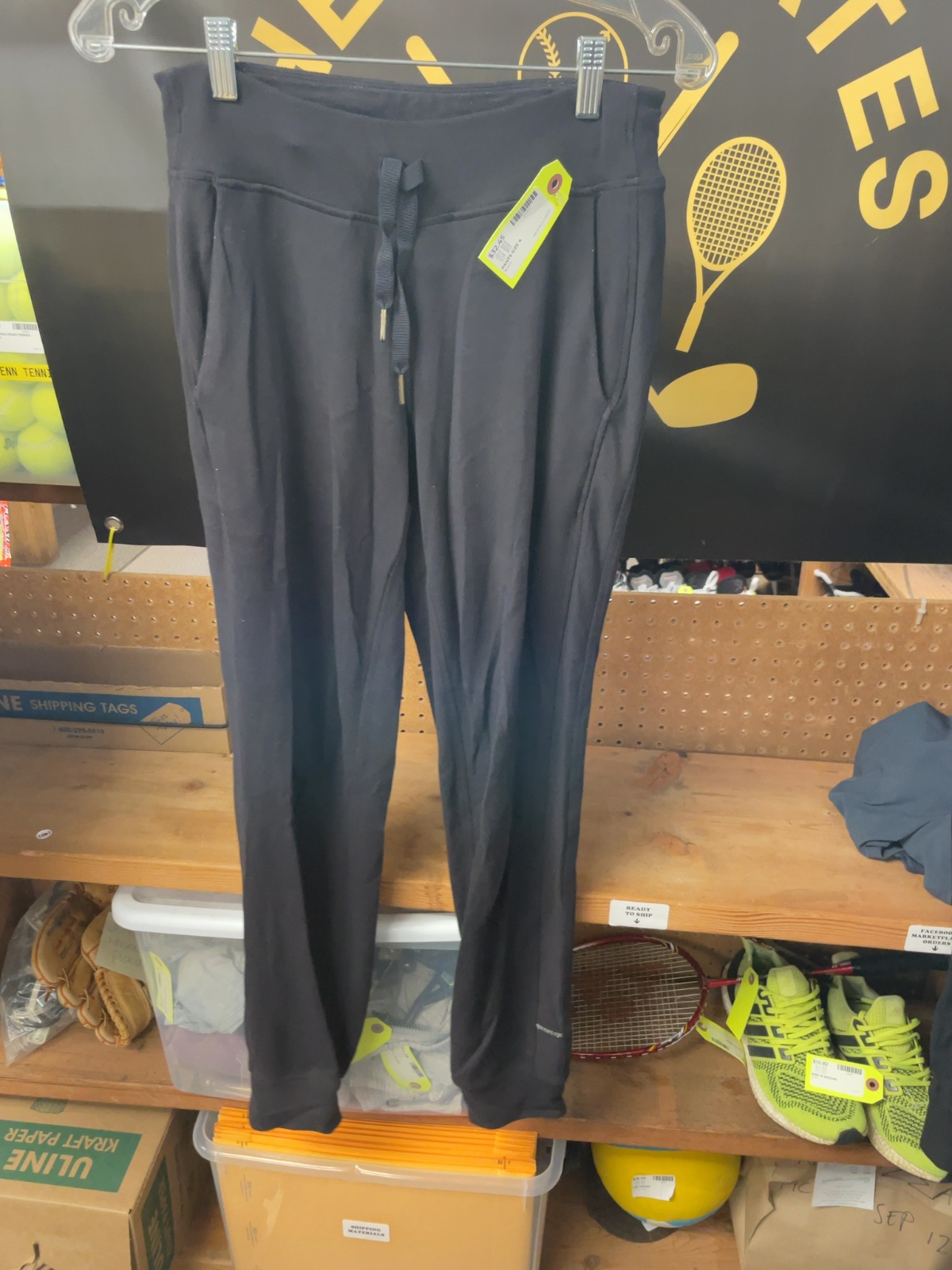 Lululemon Athletic Pants Size 4 Black