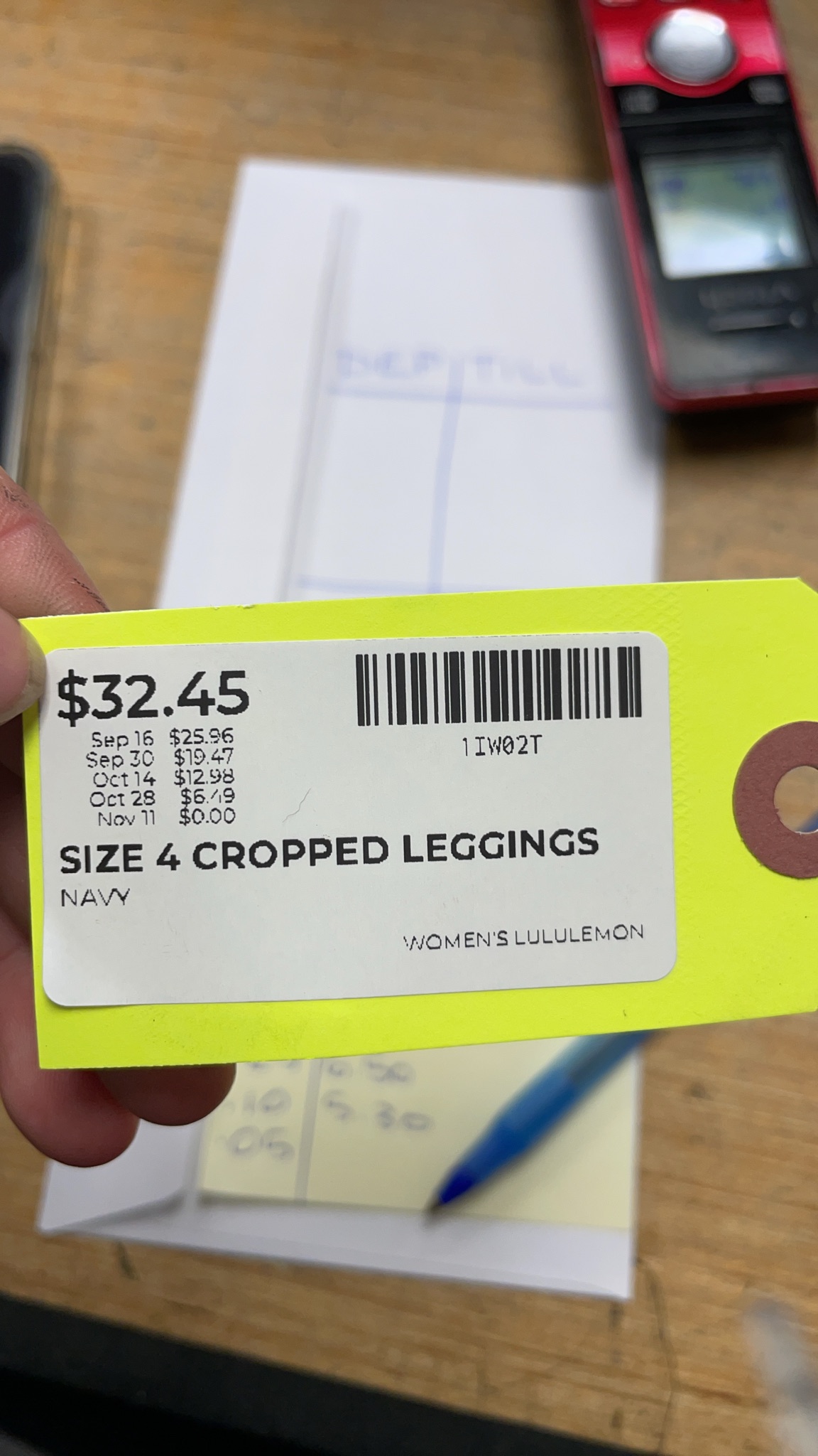 Lululemon Cropped Leggings Size 4 Navy