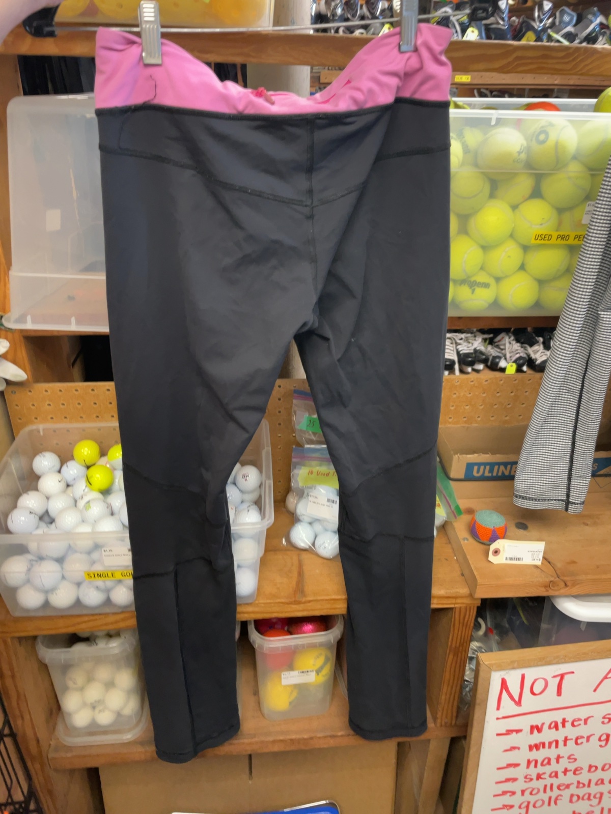 Lululemon Leggings Size 6 Black/Pink