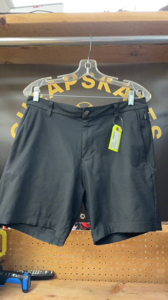 Lululemon Men's Black Shorts - Size 31
