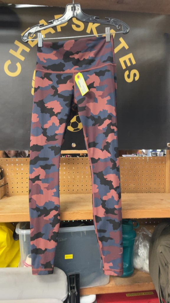 Lululemon Pink/Blue Camo Leggings - Size 6