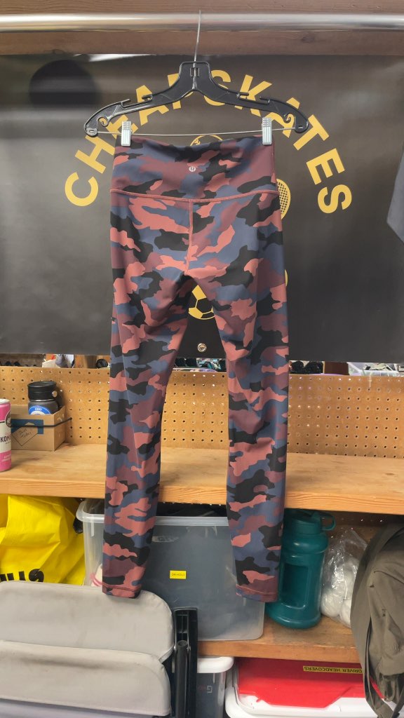Lululemon Pink/Blue Camo Leggings - Size 6