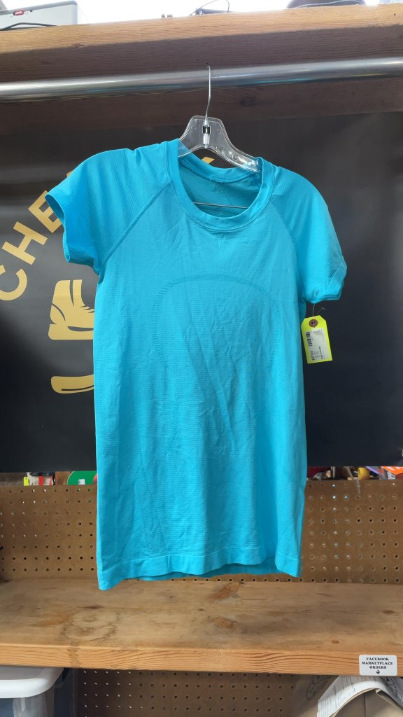 Lululemon Swiftly Tech Short Sleeve Shirt - Blue - Size 6