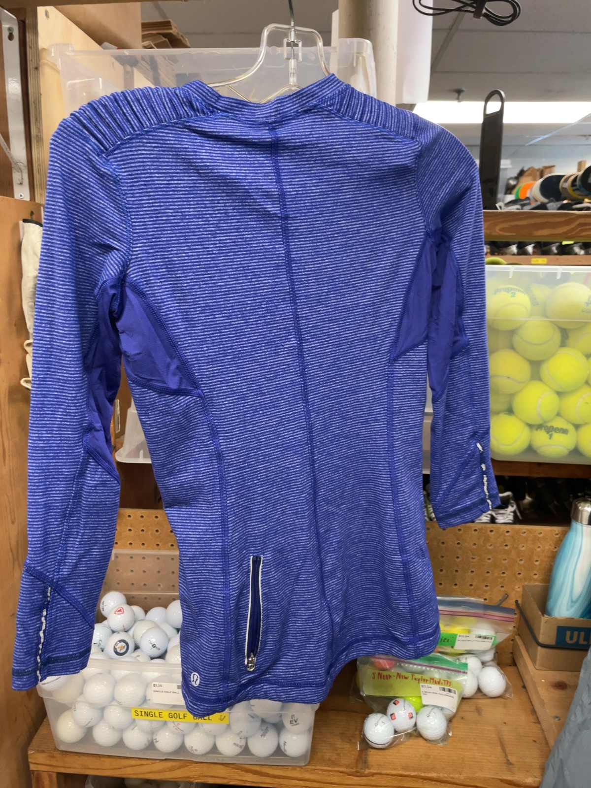 Lululemon Swiftly Tech Size 4 Long Sleeve Blue