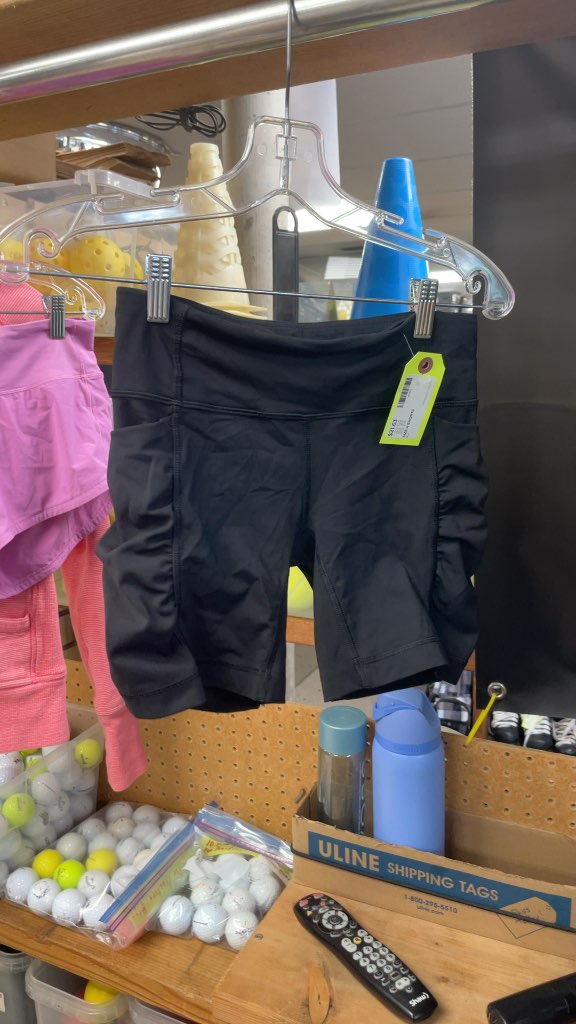 Lululemon Women's Black Athletic Shorts - Size 4