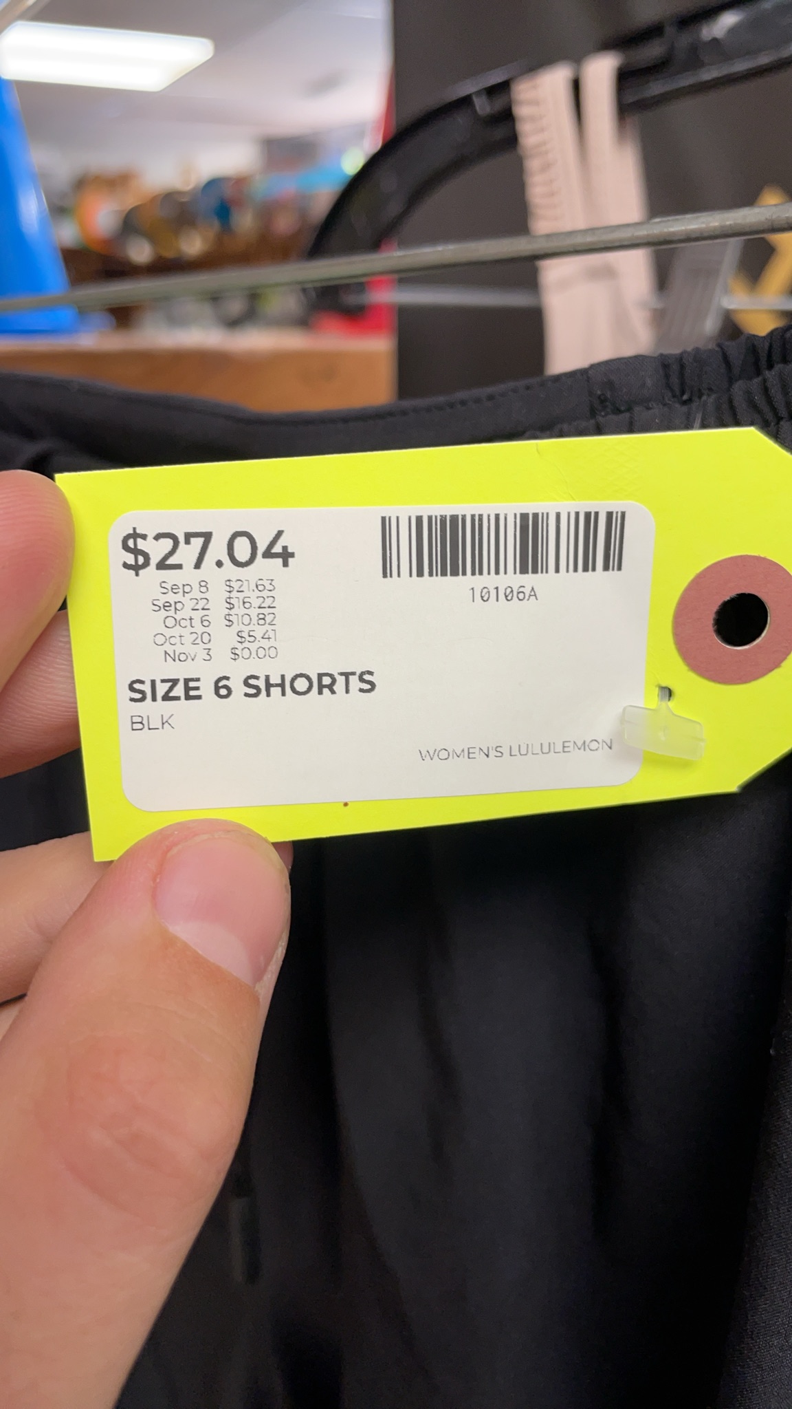 Lululemon Women's Black Athletic Shorts Size 6