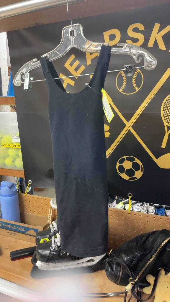 Lululemon Women's Black Tank Top - Size 4
