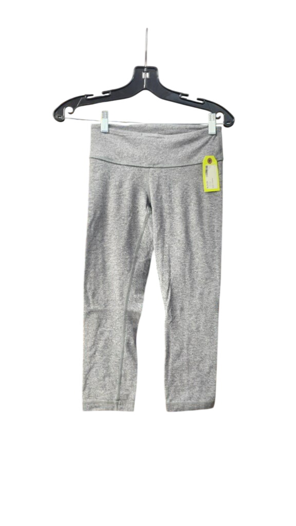 Lululemon Women's Grey Crop Pants - Size 4