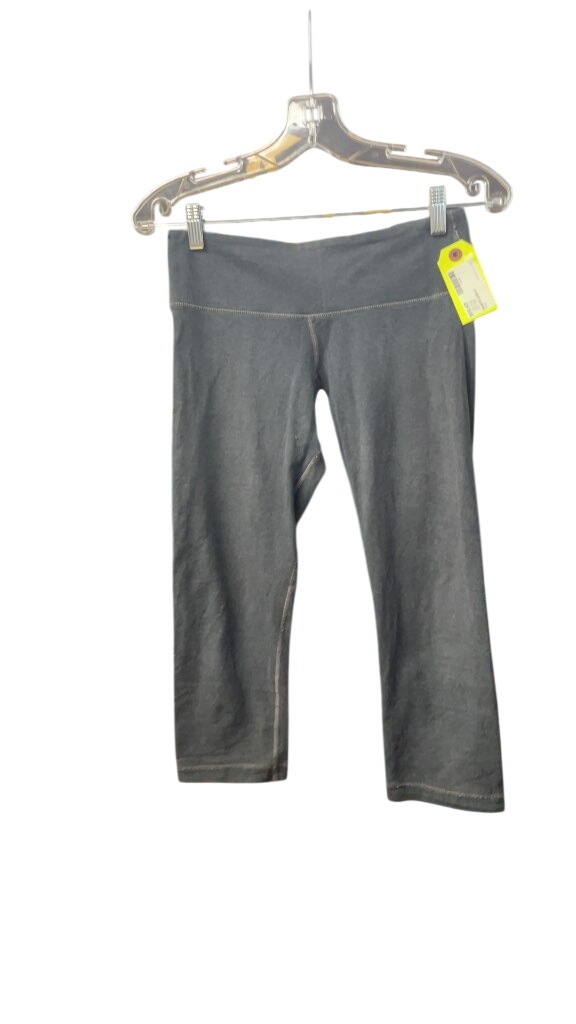 Lululemon Women's Grey Cropped Yoga Pants