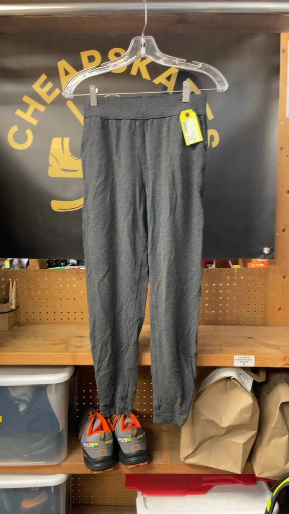 Lululemon Women's Grey Pants - Size 4