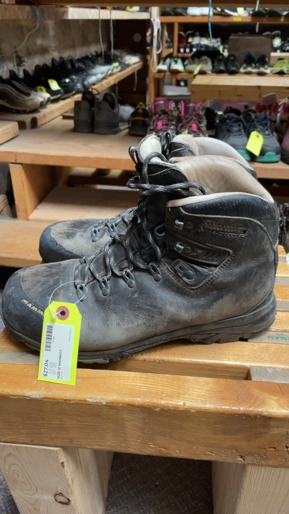 Mammut Motion Control Leather Hiking Boots - Size 12