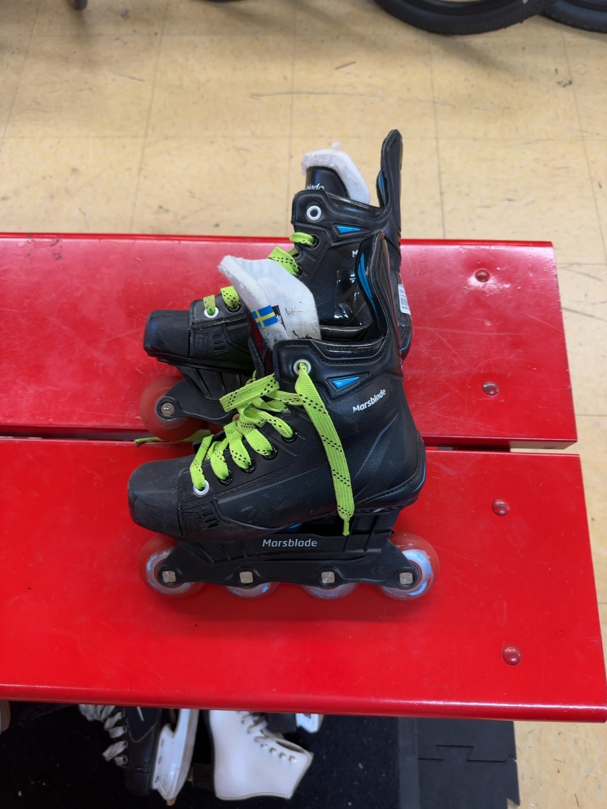 Marsblade Inline Skates - Size 2
With labeda gripper wheels