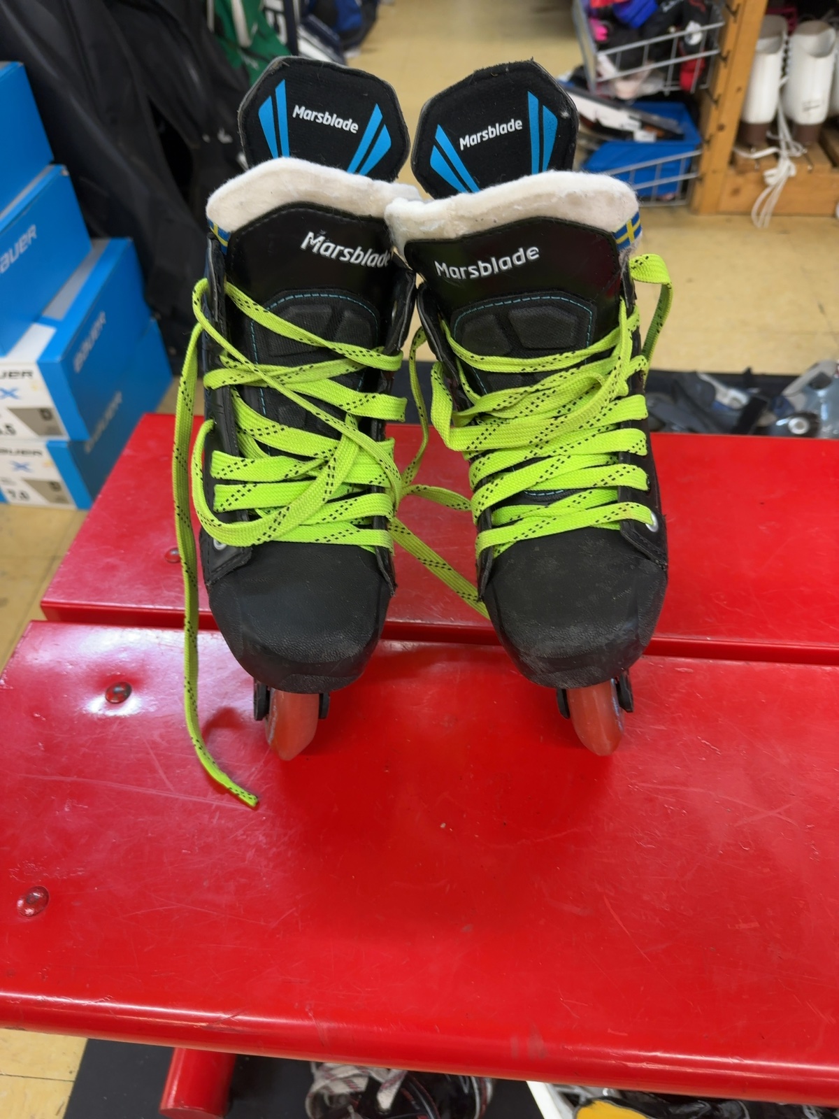 Marsblade Inline Skates - Size 2
With labeda gripper wheels