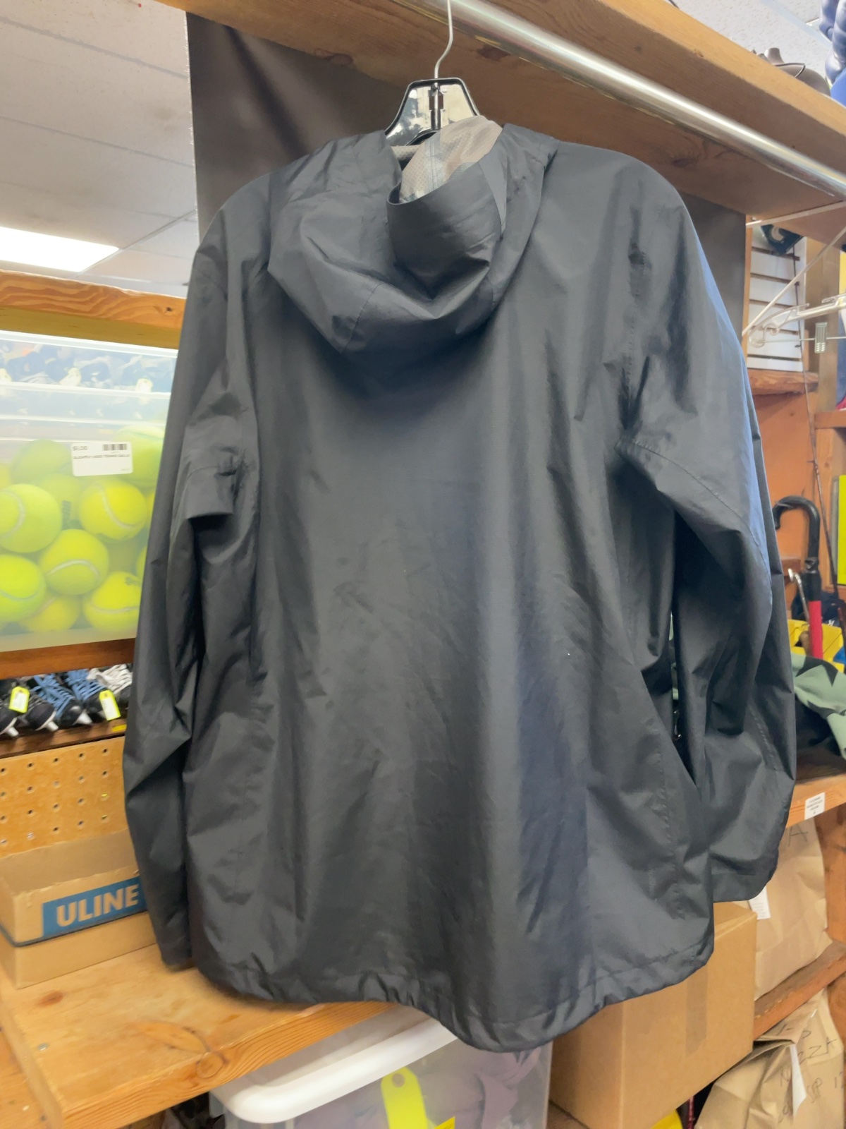 MEC Rain Jacket Ladies Large Black