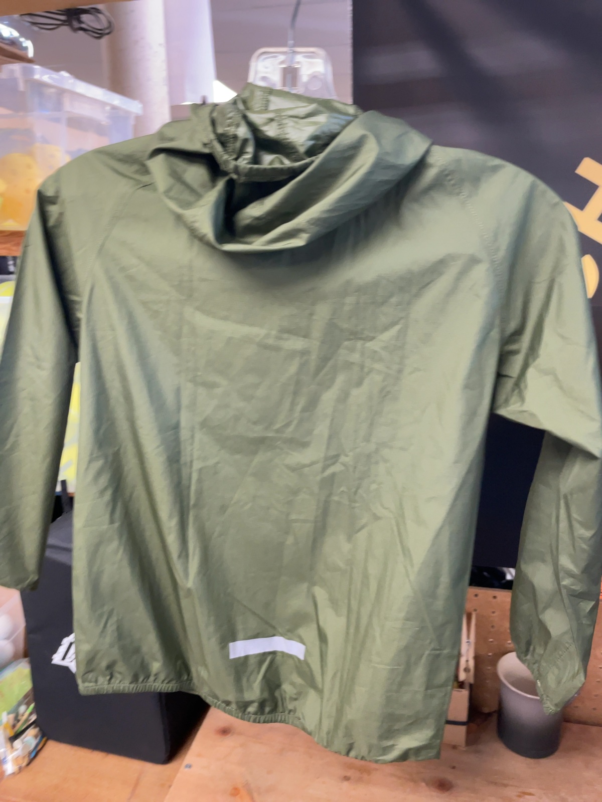 MEC Rain Jacket Size 6 Green