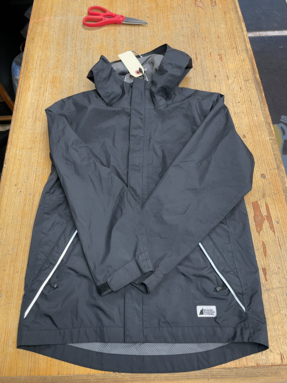 MEC Rain Jacket Size JR 10 Black - image 1
