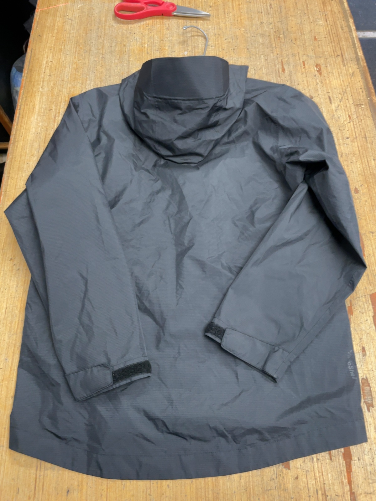 MEC Rain Jacket Size JR 10 Black