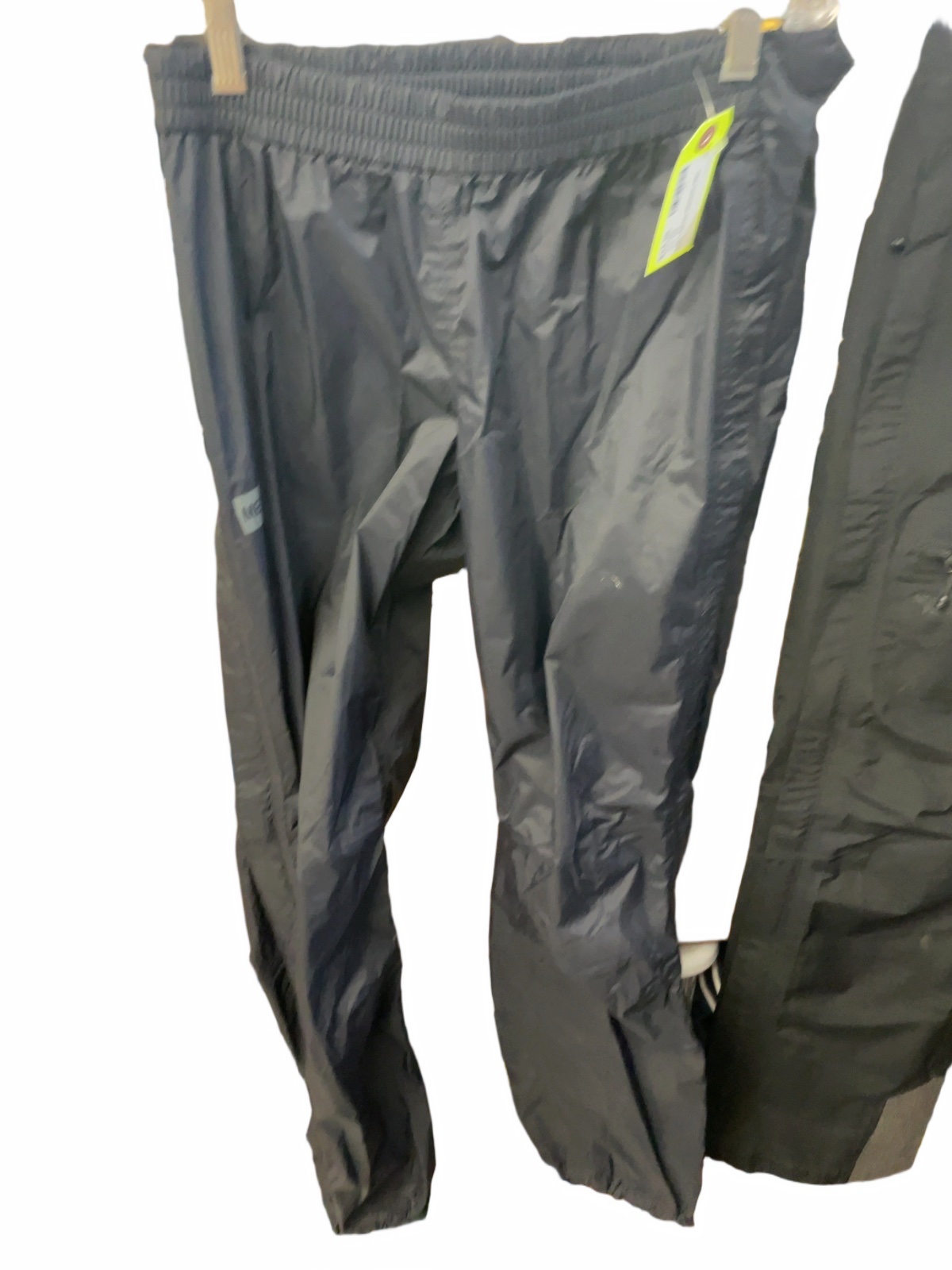 MEC Rain Pants Ladies Medium Black - image 1
