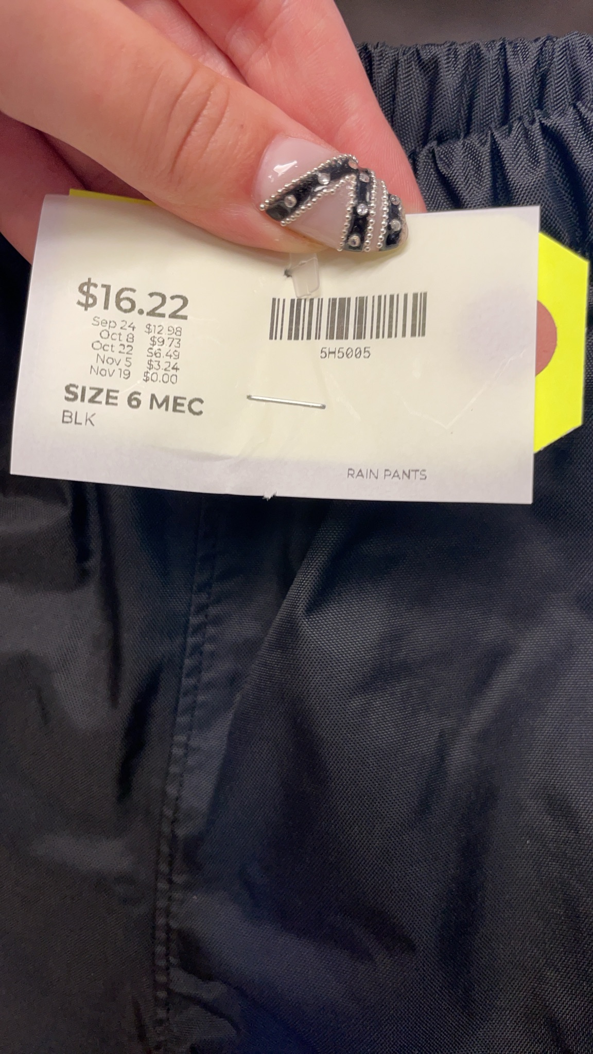 MEC Rain Pants Size 6 Black