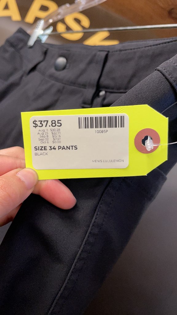 Men's Lululemon Pants - Black - Size 34