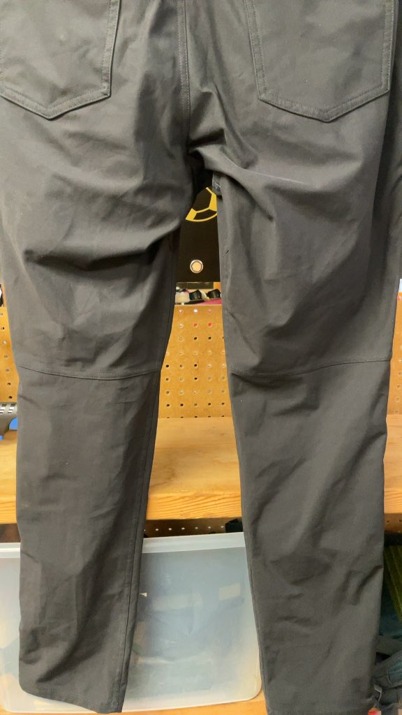 Men's Lululemon Trousers - Black, Size 31