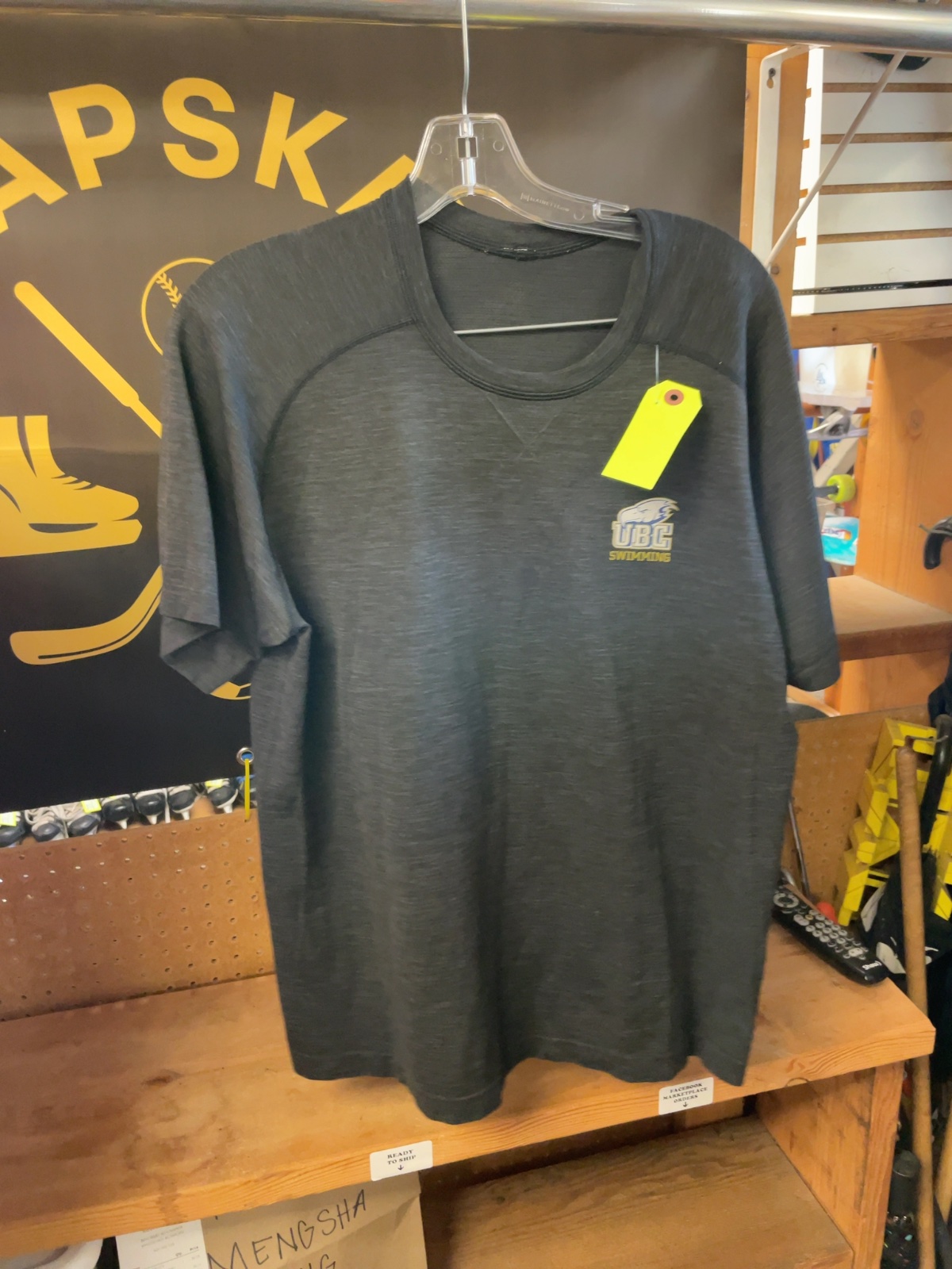 Men's Lululemon UBC Swimming T-Shirt size large