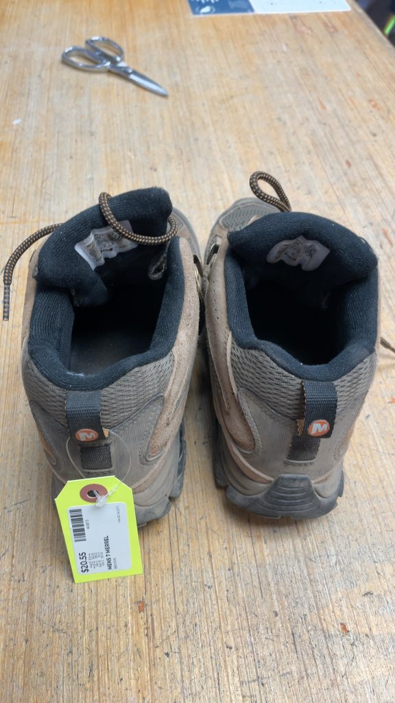 Merrell Men's Hiking Boots - Size 7