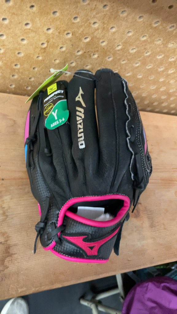 Mizuno Prospect 10" Youth Baseball Glove - Black/Pink
