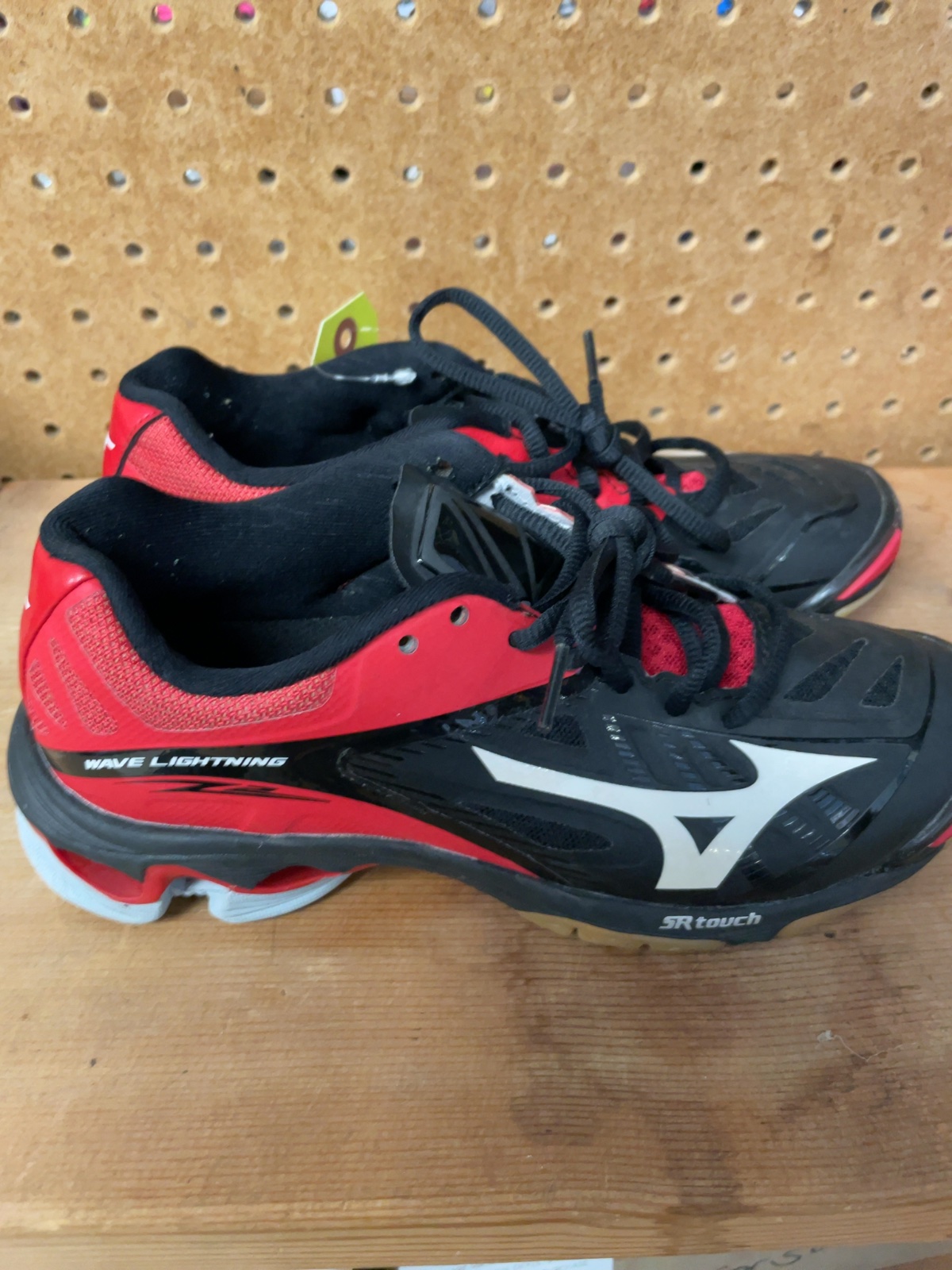 Mizuno Wave Lightning Z2 Women's Court Shoes - Size 7