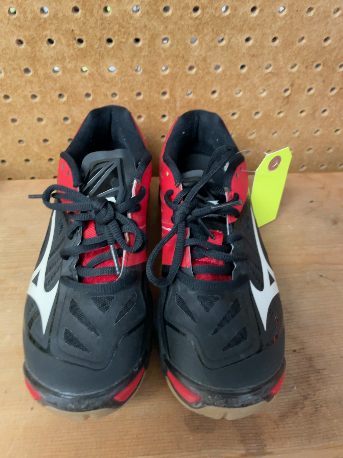 Mizuno Wave Lightning Z2 Women's Court Shoes - Size 7