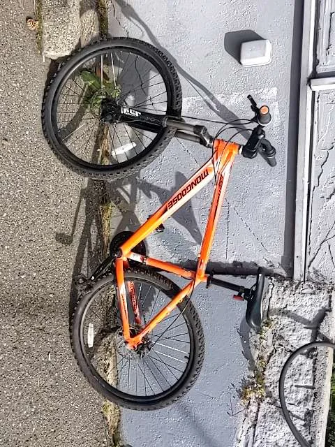 Mongoose Feature Disc Mountain Bike Orange/Black Used - image 2