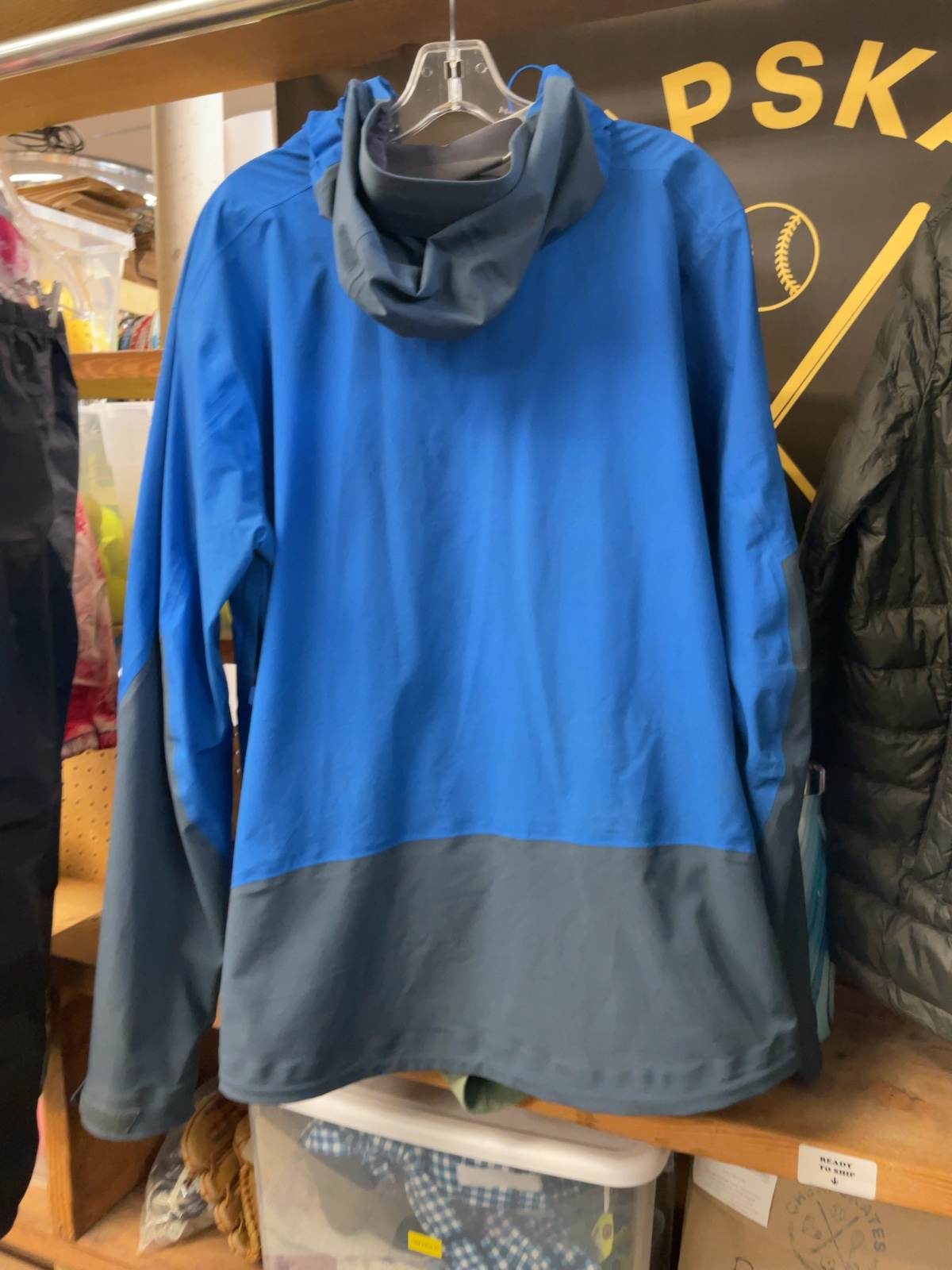 Mountain Hardwear Rain Jacket Size Medium Blue