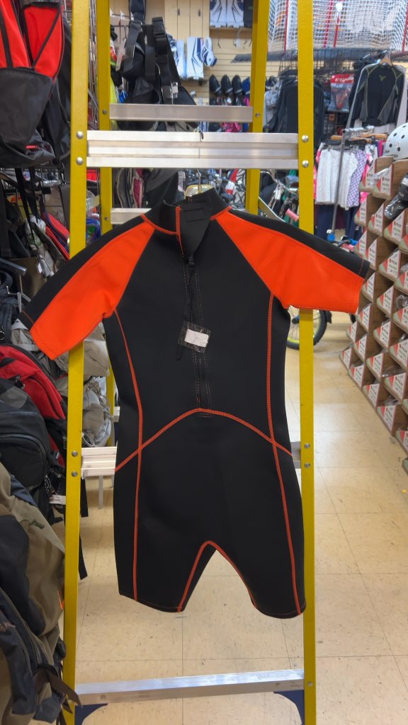 Mountain Warehouse Kids Shorty Wetsuit Black/Orange Good Condition Size 13