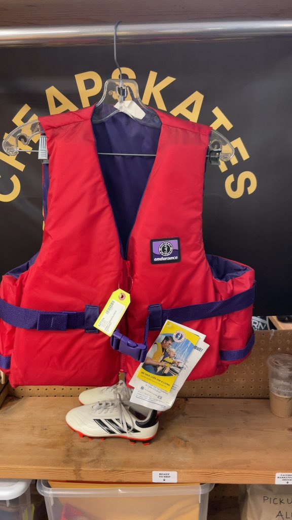 Mustang Survival Endurance Life Jacket PFD - Red - Adult L/XL