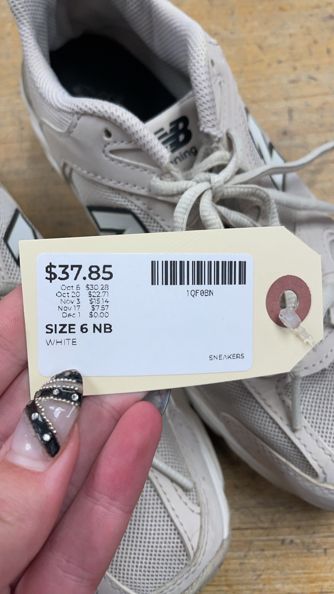 New Balance 530 Size 6 White Sneakers