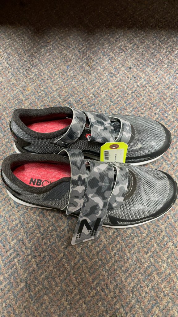 New Balance Cycling Shoes - Size 7.5 - Grey