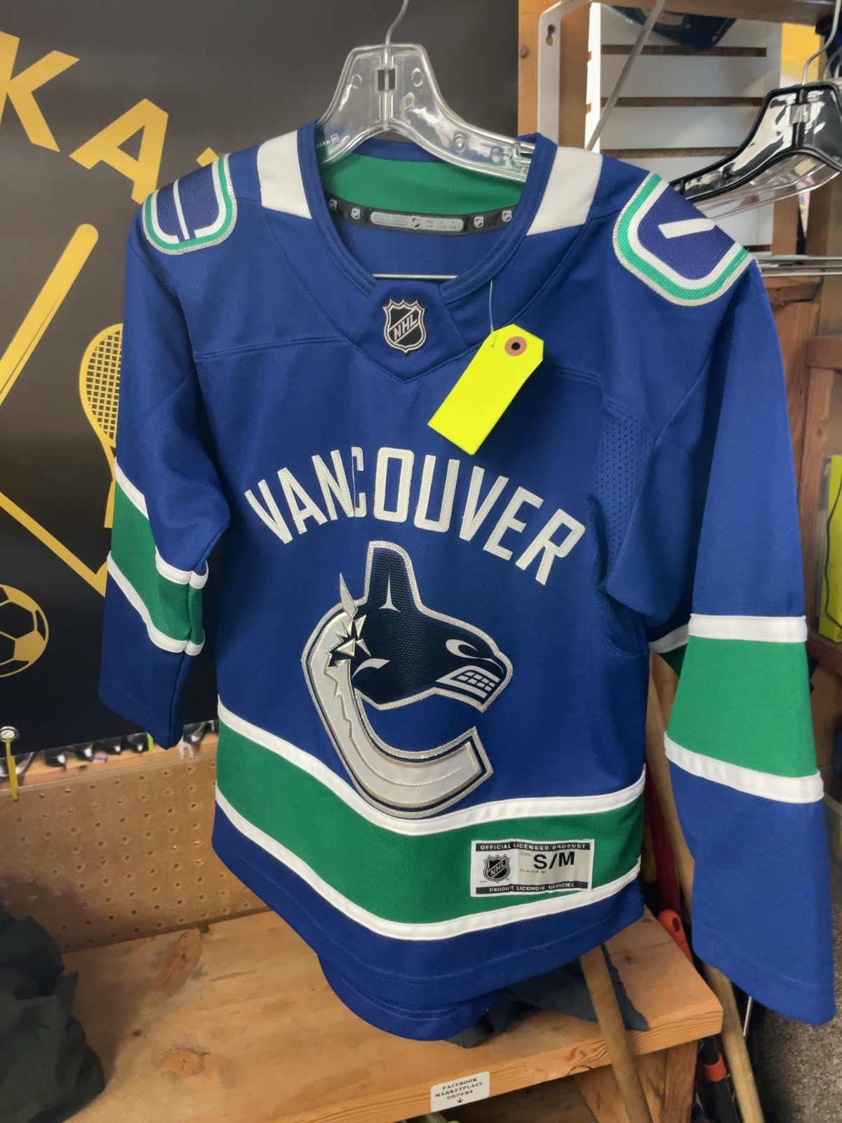 NHL Vancouver Canucks Junior S/M Blue Hockey Jersey