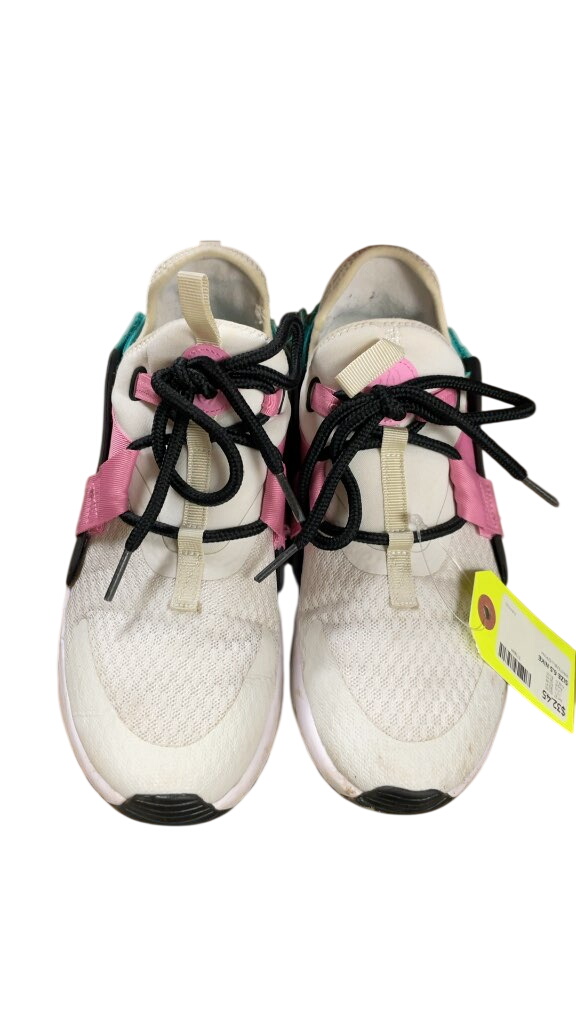 Nike Air Huarache Runners - Size 6.5