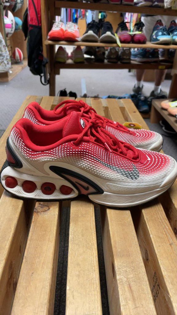 Nike Air Max Dn Runners Red/White Size 9