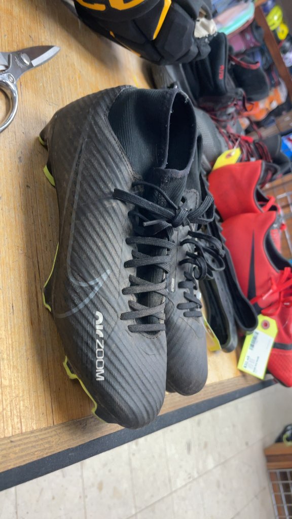 Nike Air Zoom Soccer Cleats - Size 7