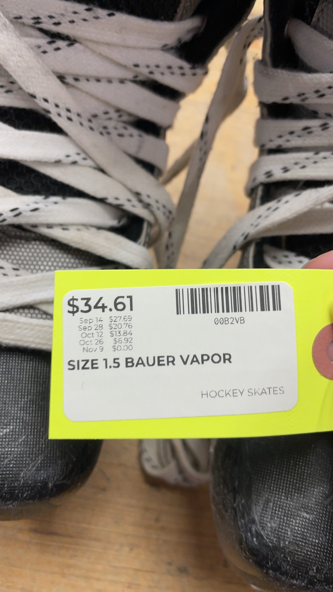Nike Bauer Vapor XVI Size 1.5 Hockey Skates