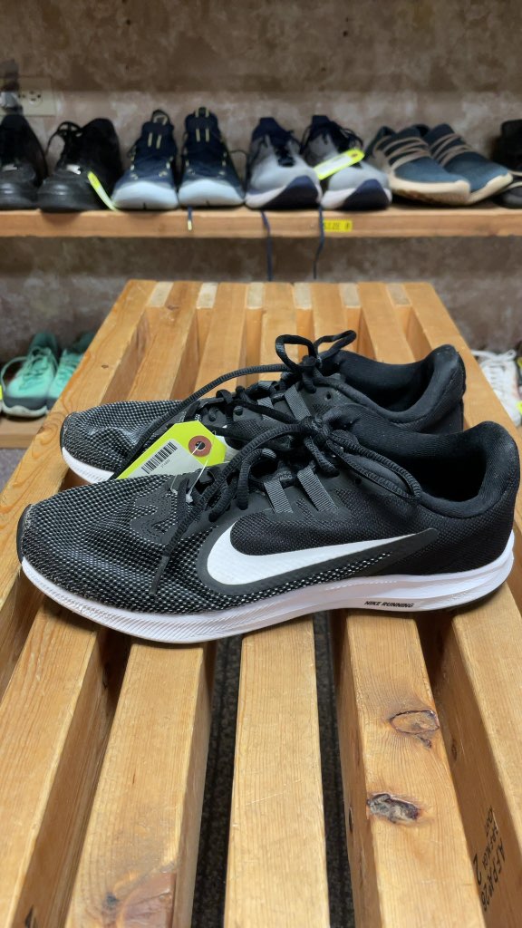 Nike Downshifter 10 Running Shoes - Size 9