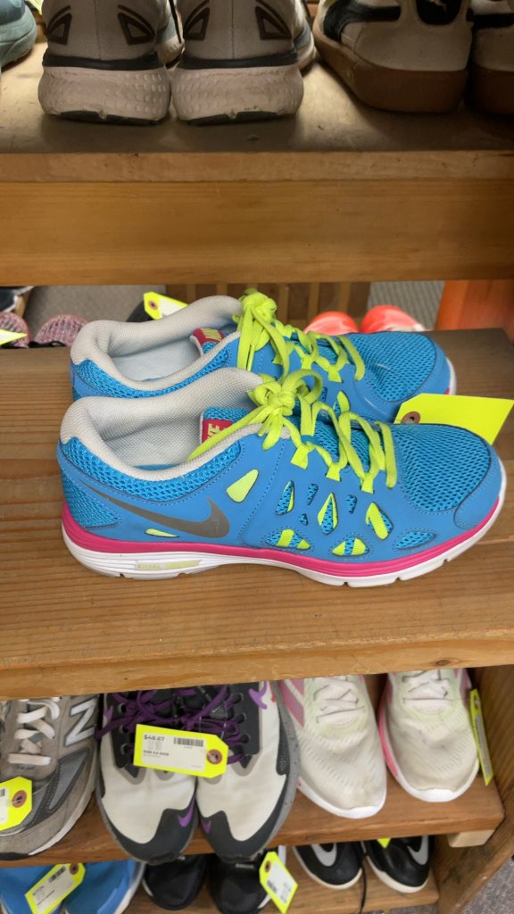 Nike Dual Fusion Runners - Size 6